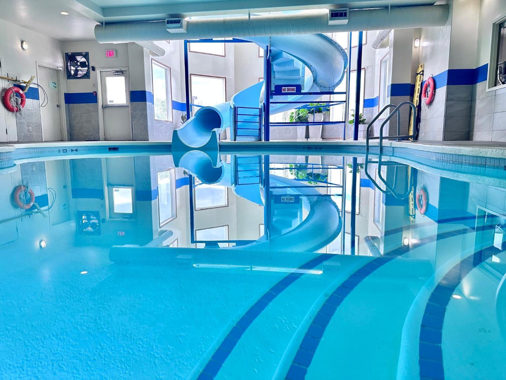 Holiday Inn Hotel & Suites Regina By Ihg Экстерьер фото