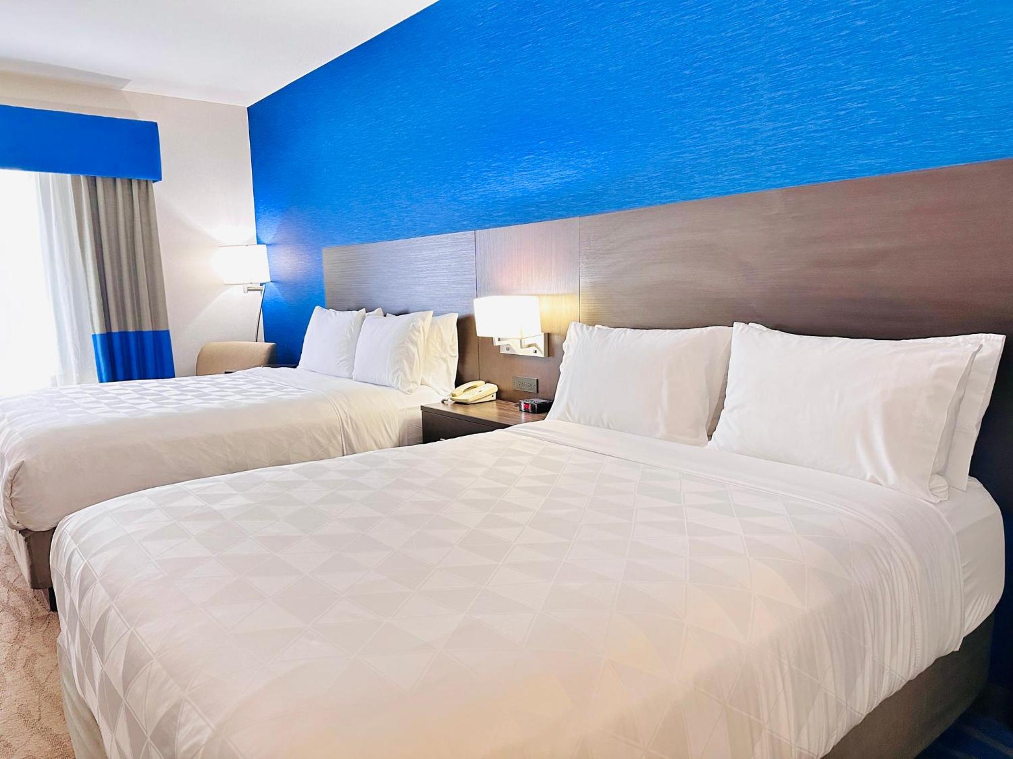 Holiday Inn Hotel & Suites Regina By Ihg Экстерьер фото