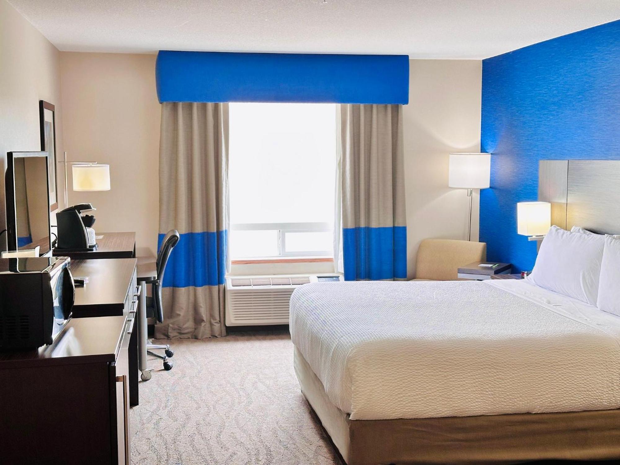 Holiday Inn Hotel & Suites Regina By Ihg Экстерьер фото