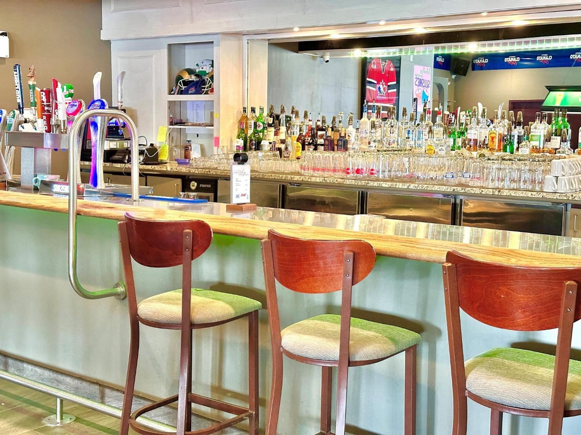 Holiday Inn Hotel & Suites Regina By Ihg Экстерьер фото