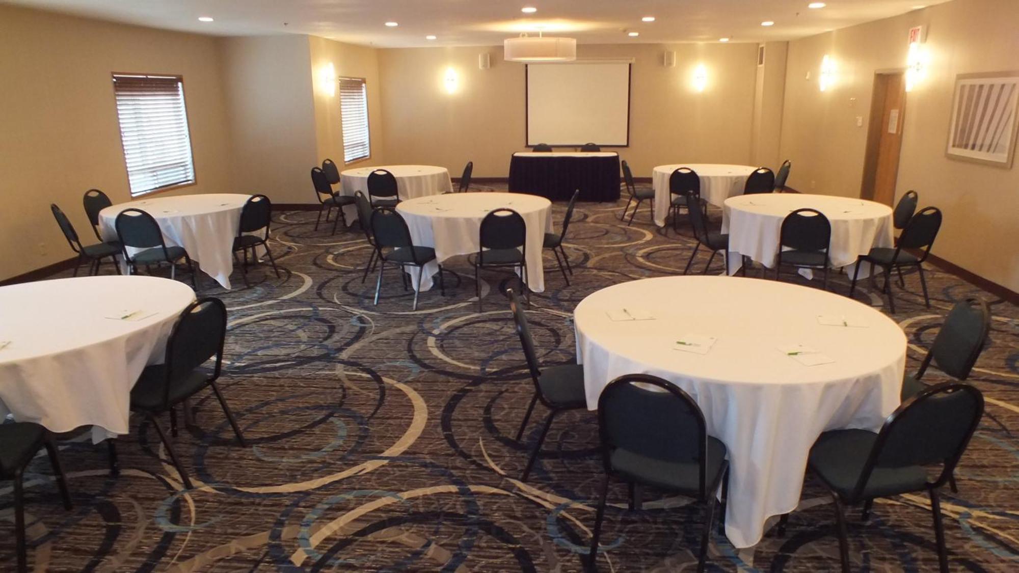 Holiday Inn Hotel & Suites Regina By Ihg Экстерьер фото