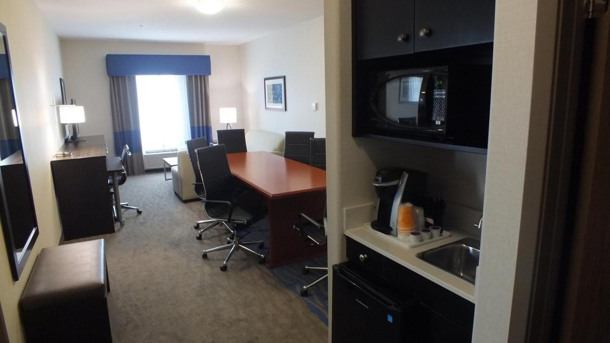 Holiday Inn Hotel & Suites Regina By Ihg Экстерьер фото