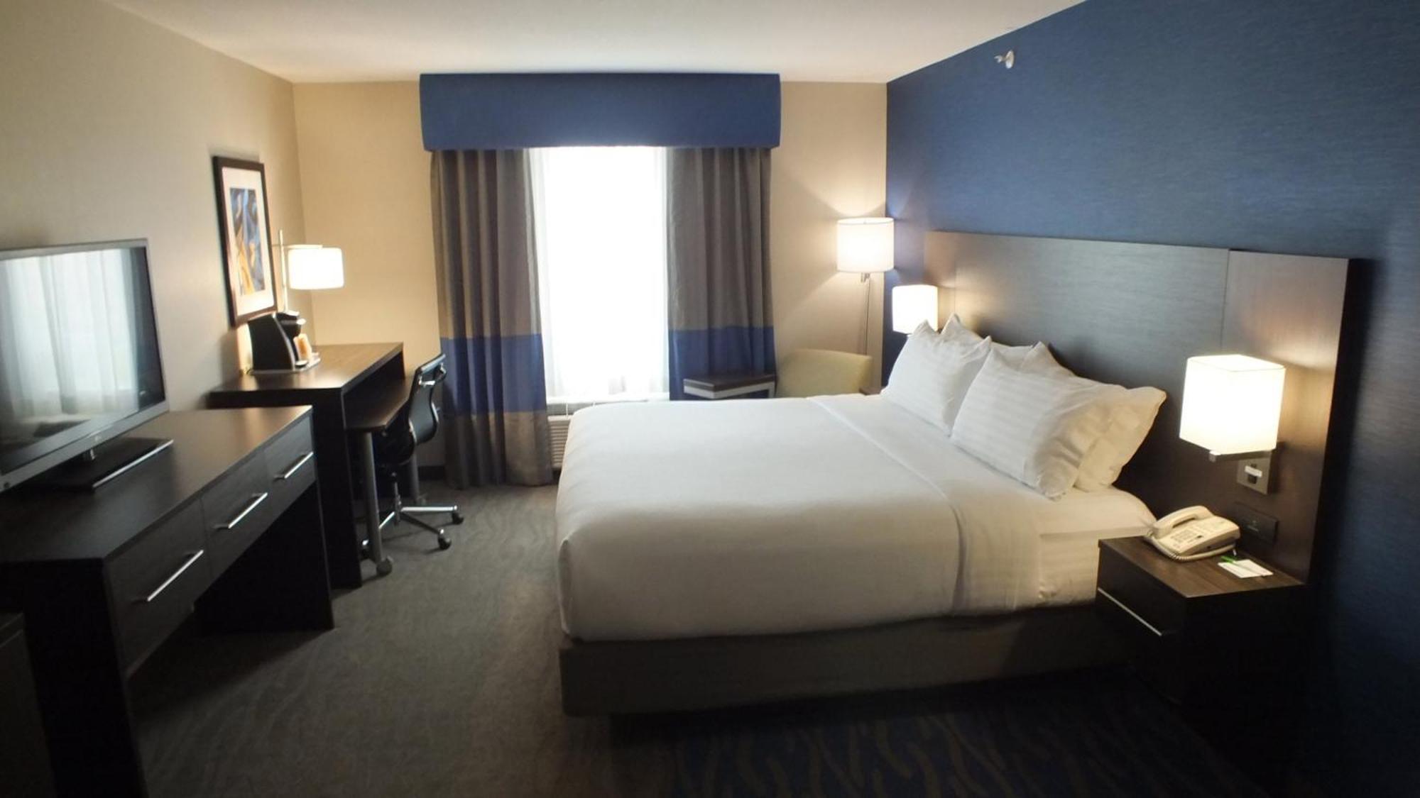 Holiday Inn Hotel & Suites Regina By Ihg Экстерьер фото