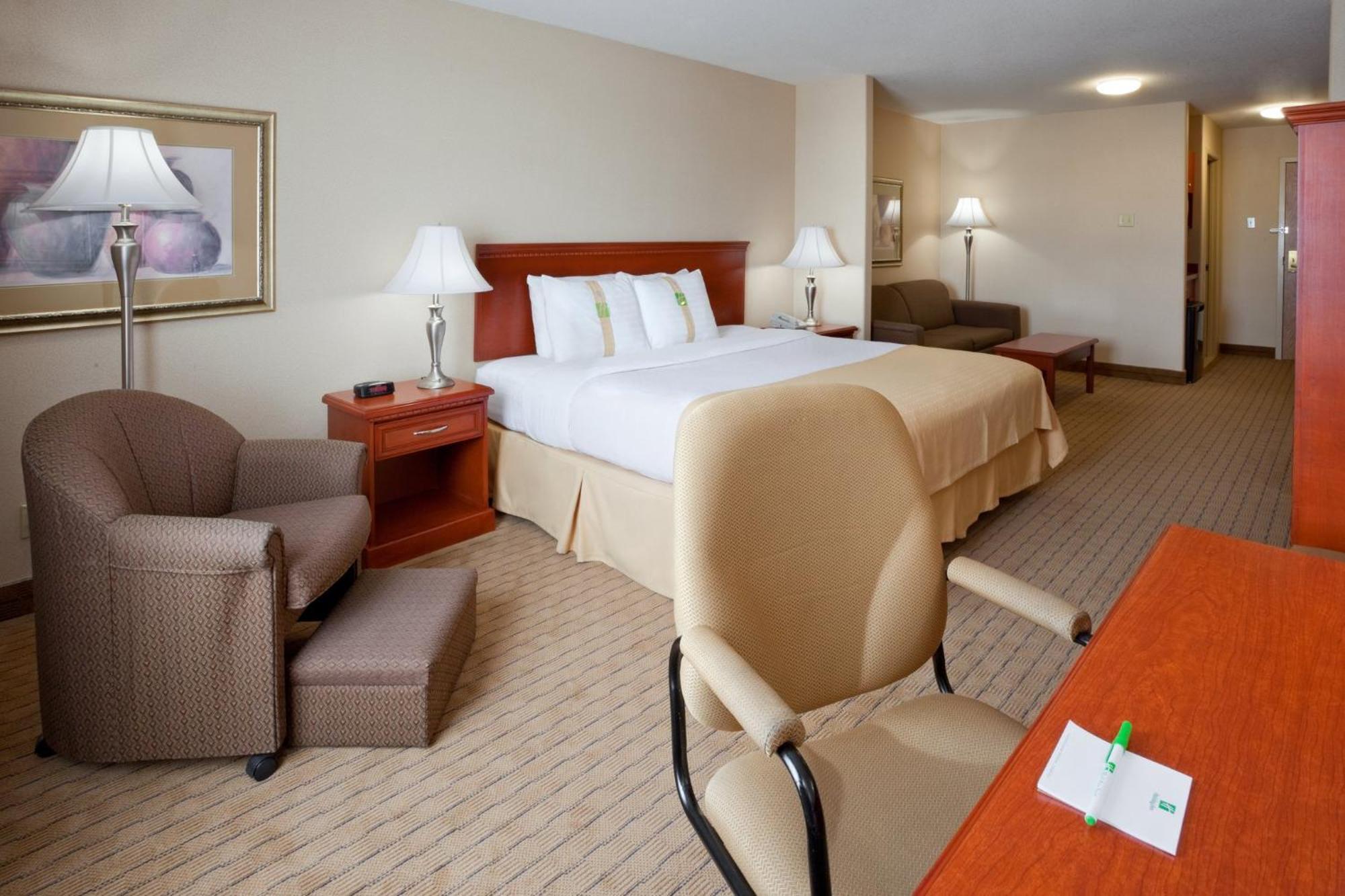 Holiday Inn Hotel & Suites Regina By Ihg Экстерьер фото
